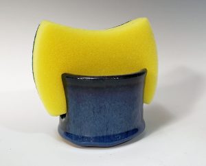 Sponge holder in dark blue
