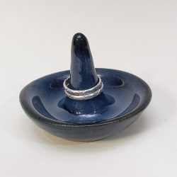 dark blue ring holder